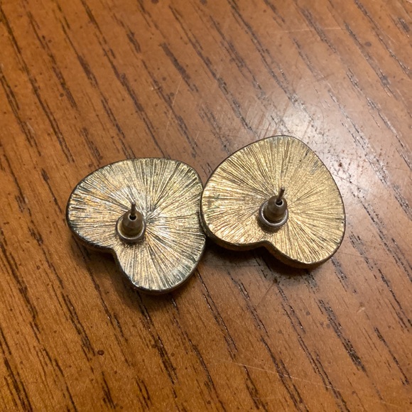 💚 2/$12 or 3/$15💚 Oversized heart earrings - Picture 2 of 3